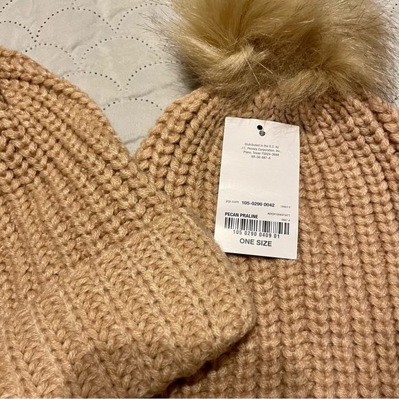 Camel-colored Knit Beanie with Pom and Brim, NWT! Only one left! - Picture 2 of 5